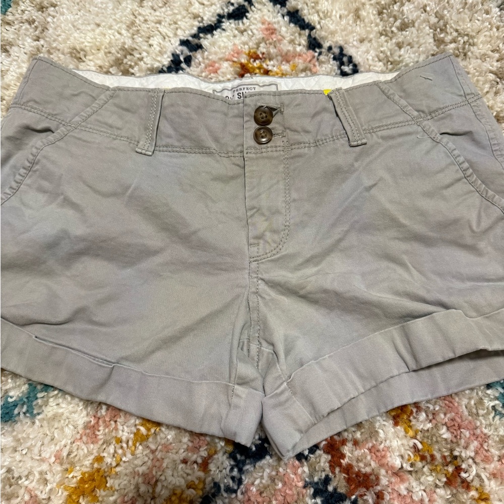 Old Navy Light Gray Women Cargo Shorts